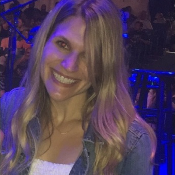 emilyv41988